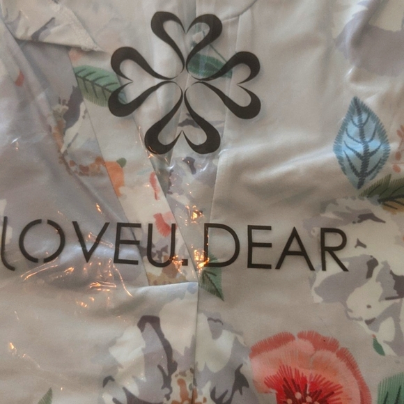 Loveu. Dear 1X sleeveless collared tunic NWT floral design - Picture 3 of 5